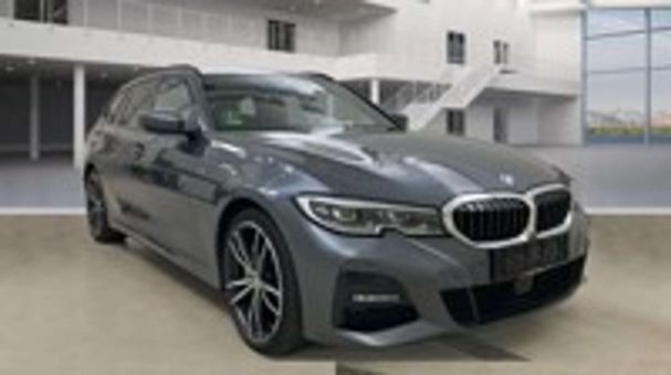 BMW 330d Touring M Sport xDrive 210 kW image number 2