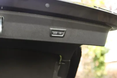Car image 35