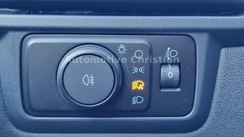 Car image 34