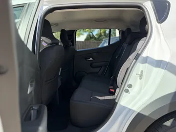 Car image 22