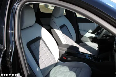Car image 39
