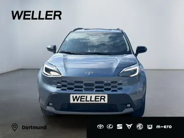 Car image 3