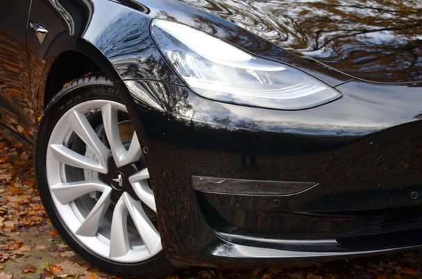 Tesla Model 3 Long Range AWD 258 kW image number 30