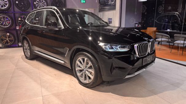 BMW X3 sDrive 110 kW image number 2