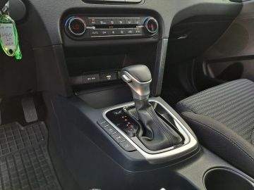 Car image 32