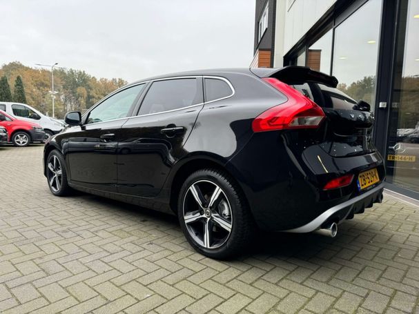 Volvo V40 T3 112 kW image number 4