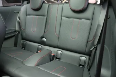 Car image 27