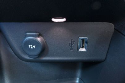 Car image 29