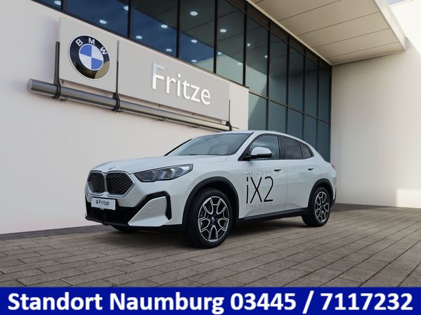 BMW iX2 xDrive 225 kW image number 1