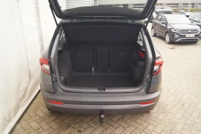Car image 31