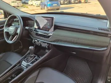 Car image 46
