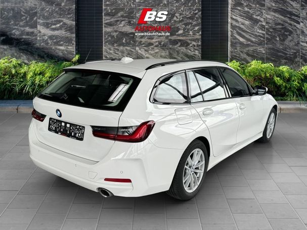 BMW 320i Touring 135 kW image number 10