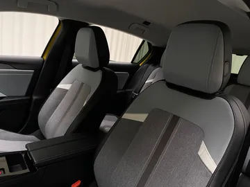 Car image 49