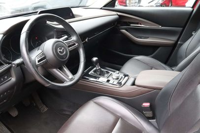 Car image 10