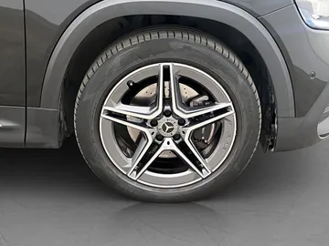 Car image 38