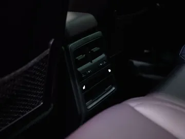Car image 42