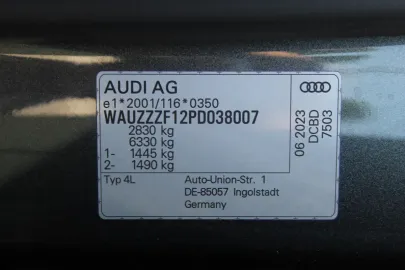 Car image 40