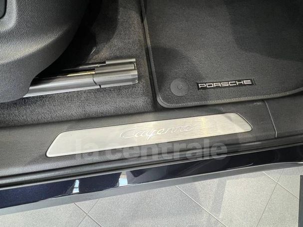 Porsche Cayenne E-Hybrid Tiptronic 340 kW image number 25