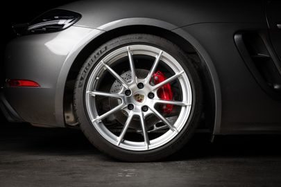 Car image 29