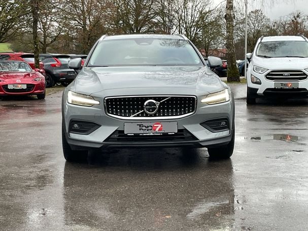 Volvo V60 Cross Country AWD B5 184 kW image number 17