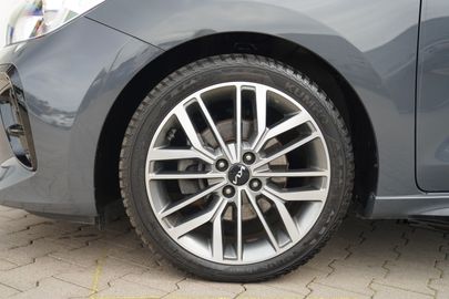 Car image 33