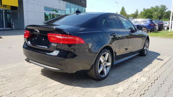 Jaguar XE AWD R-Sport 132 kW image number 6