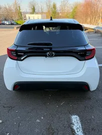 Car image 5