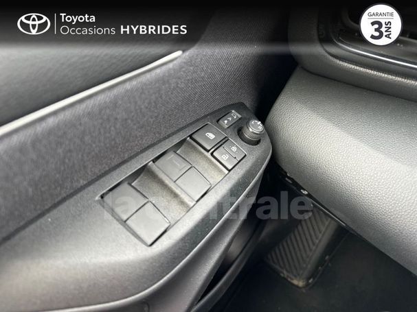 Toyota Yaris Hybrid 85 kW image number 9