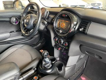 Car image 37