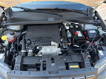 Car image 23