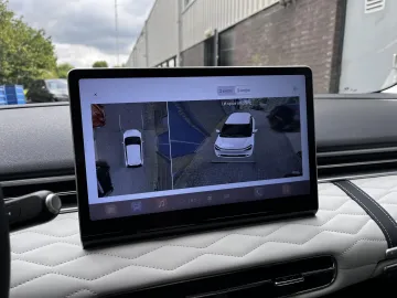 Car image 46