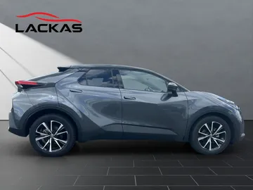 Car image 4
