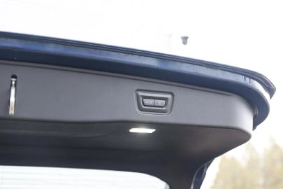 Car image 38