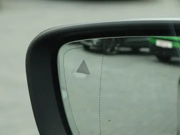 Car image 33