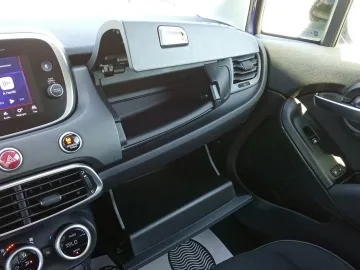 Car image 44