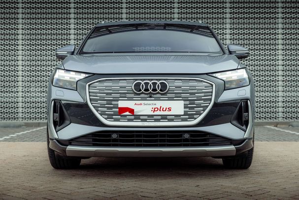 Audi Q4 50 quattro e-tron 221 kW image number 2