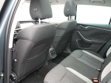 Car image 37