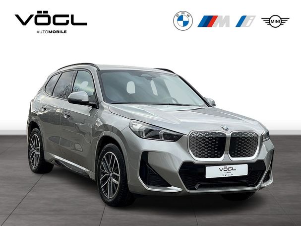 BMW iX1 eDrive20 M Sport 150 kW image number 2