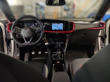 Car image 11