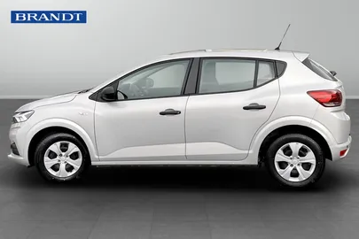 Car image 3