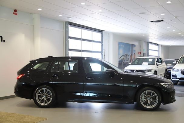 BMW 330 e Touring xDrive 218 kW image number 7