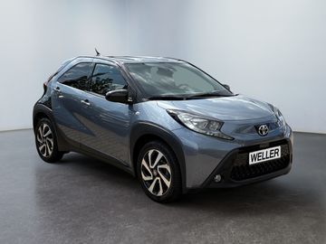 Car image 2