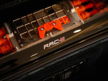 Car image 30
