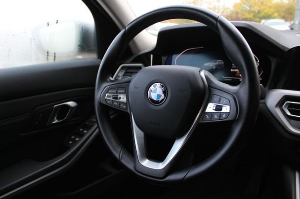 BMW 320d Touring Advantage 140 kW image number 8