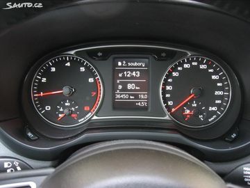 Car image 37