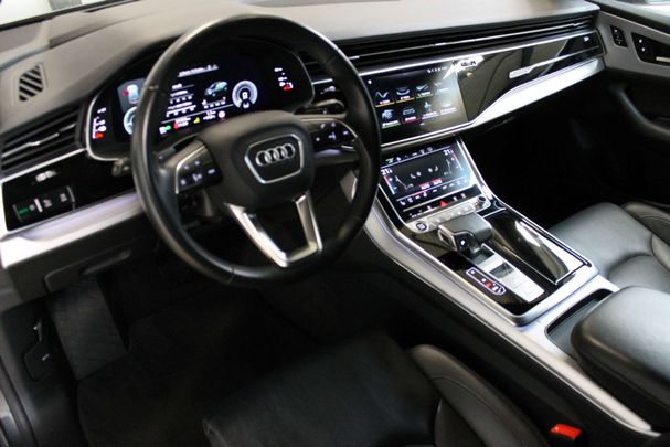 Audi Q8 55 TFSIe quattro 280 kW image number 30