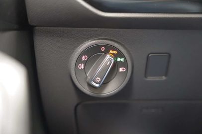 Car image 36