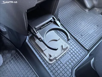 Car image 38