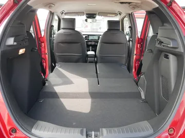 Car image 24