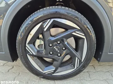 Car image 38